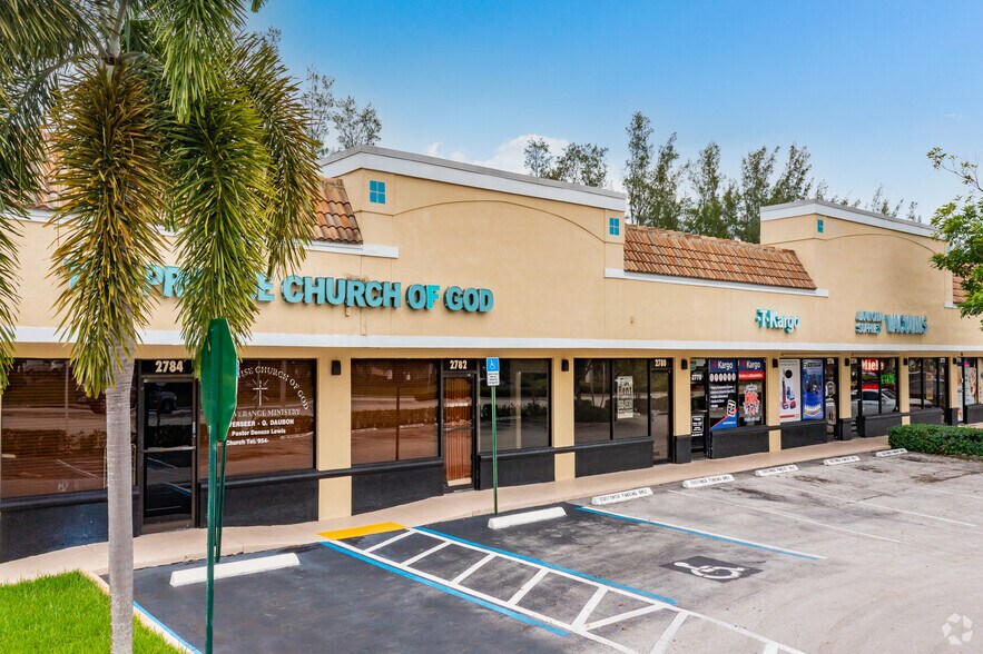 More Photos Of 2750-2784 N University Dr, Sunrise Unknown For Lease