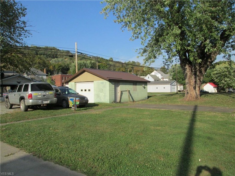 More Photos Of 145 Pike St, Quaker City Storefront For Sale