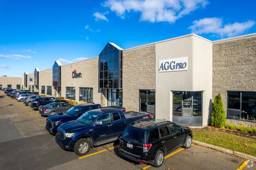 Primary Photo Of 351-381 Rue McCaffrey, Montréal Manufacturing For Lease