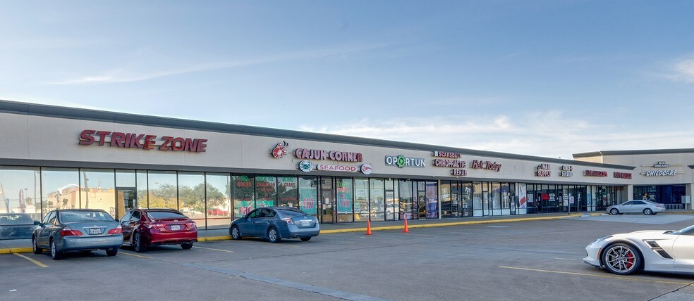 More Photos Of 10902-10904 Scarsdale Blvd, Houston Unknown For Sale