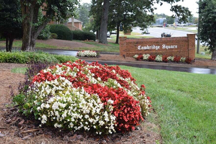 More Photos Of 1122 Cambridge Sq, Alpharetta Office For Sale