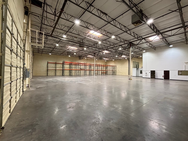 More Photos Of 5801 S 24th St, Phoenix Warehouse For Lease