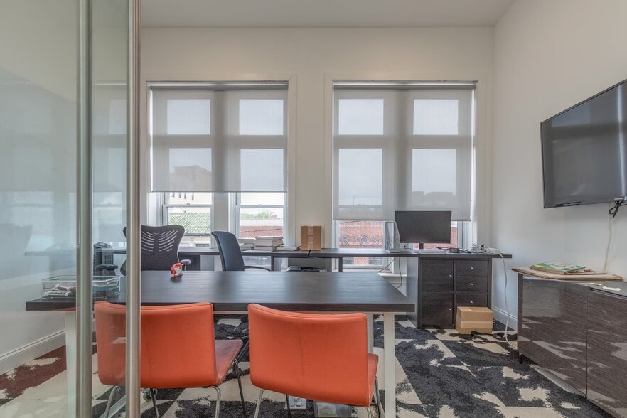 More Photos Of 3026-3036 Locust St, Saint Louis Loft Creative Space For Lease