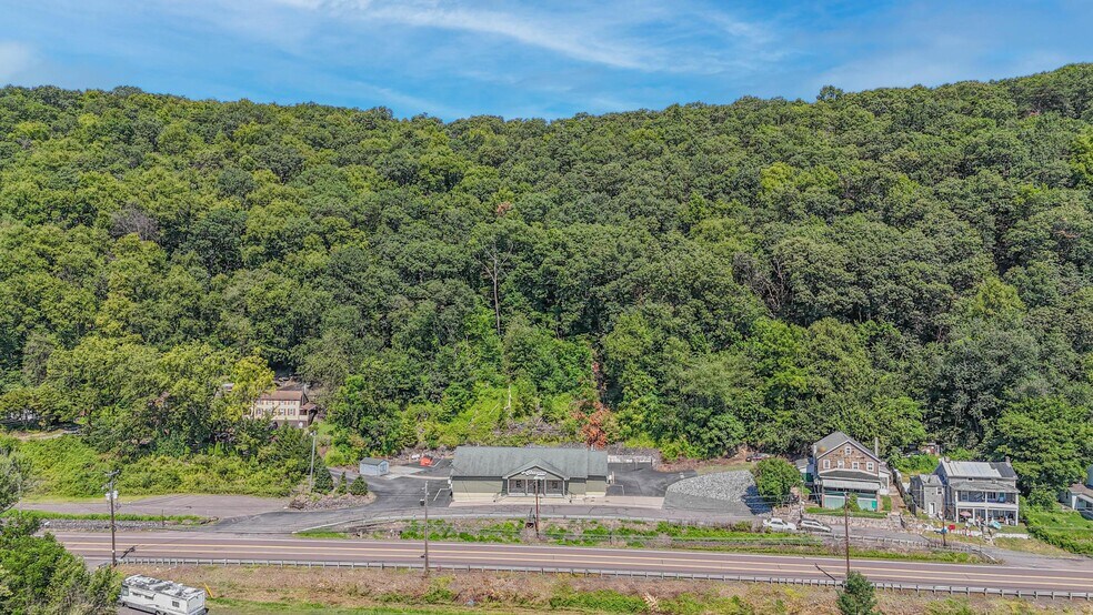 More Photos Of 1477 W Main St, Plymouth Bar For Sale