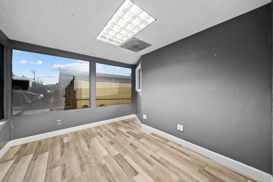 More Photos Of 6580 Federal Blvd, Lemon Grove Warehouse For Sale