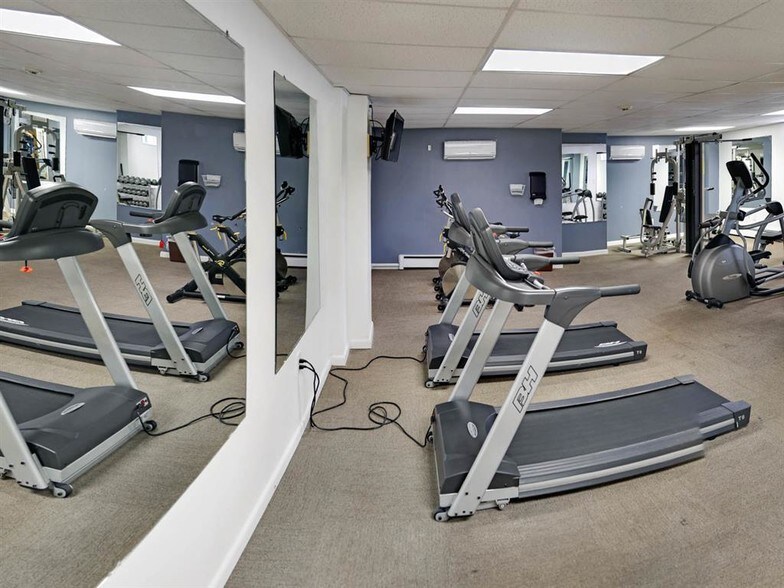 More Photos Of 2040 Lehigh St, Easton Apartments For Lease