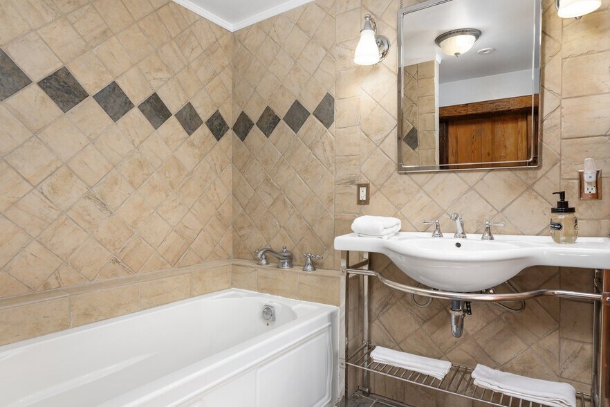 More Photos Of 315 Ganders Dr, Luray Hospitality For Sale