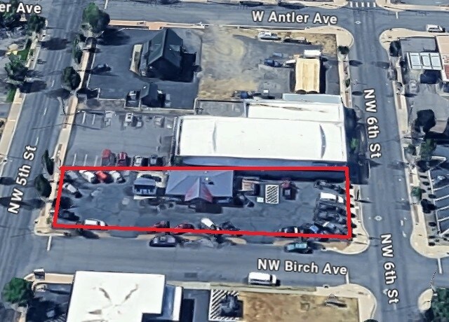 Primary Photo Of 560 NW Birch Ave, Redmond General Retail For Lease