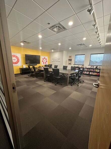 More Photos Of 7007 Discovery Blvd, Dublin Office For Sale