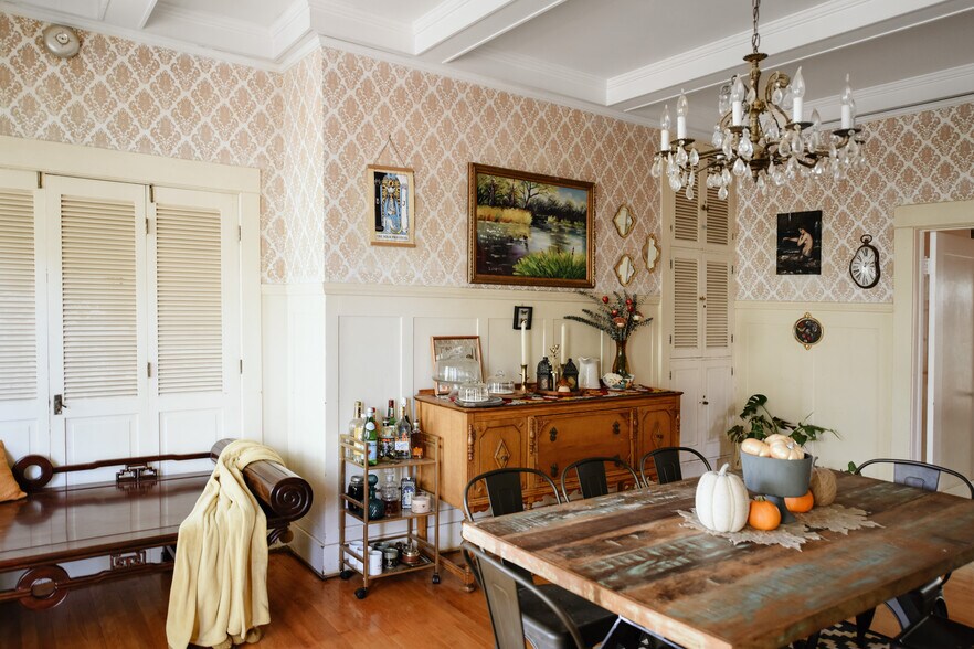 More Photos Of 200 E Vista St, Bisbee Movie Radio TVStudio For Sale