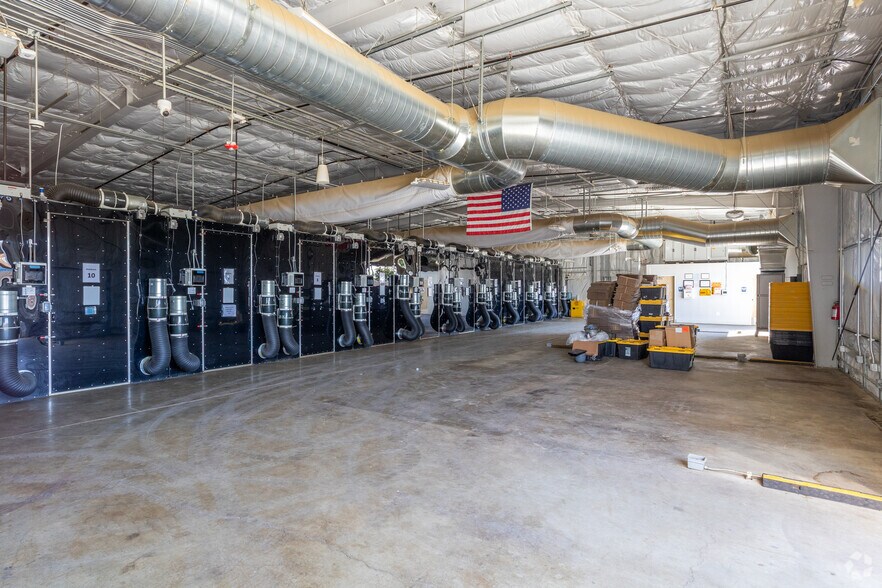 More Photos Of 301 E Laurel Ave, Lompoc Warehouse For Sale