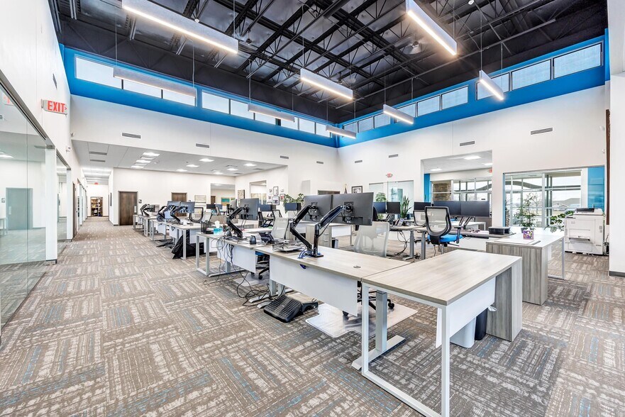 More Photos Of 3450 Packerland Dr, De Pere Medical For Lease