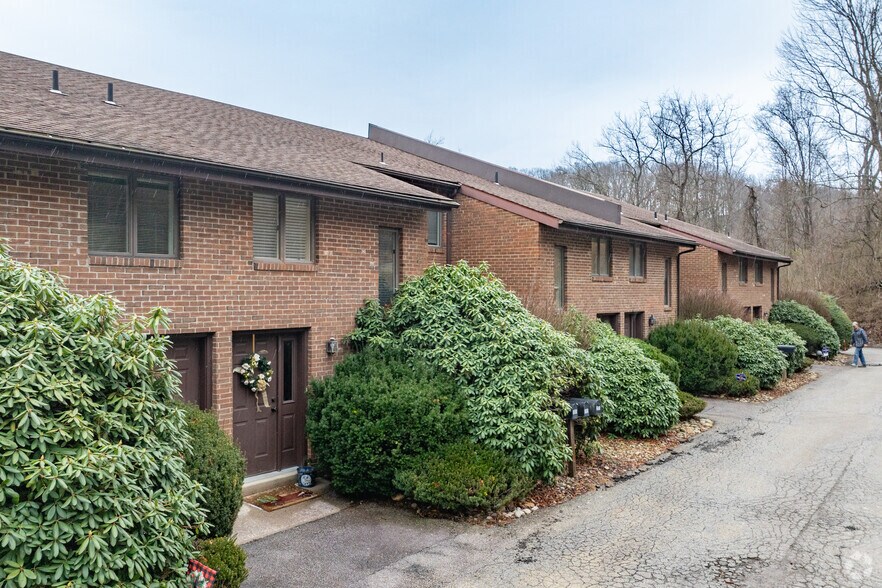 More Photos Of 113-114 Noble Vista Dr, Greensburg Apartments For Sale