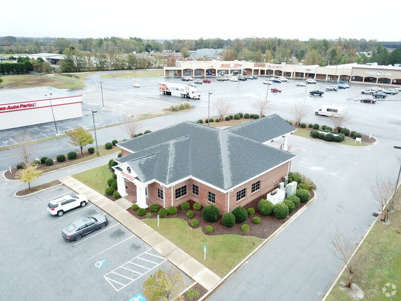 More Photos Of 216-230 15-401 Byp E, Bennettsville Unknown For Lease