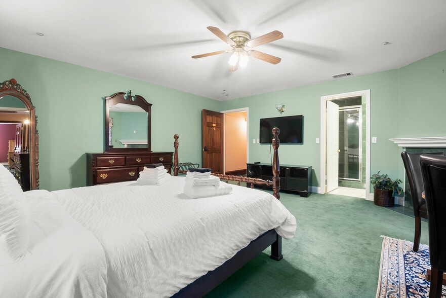 More Photos Of 790 California 2, Wrightwood Specialty For Sale