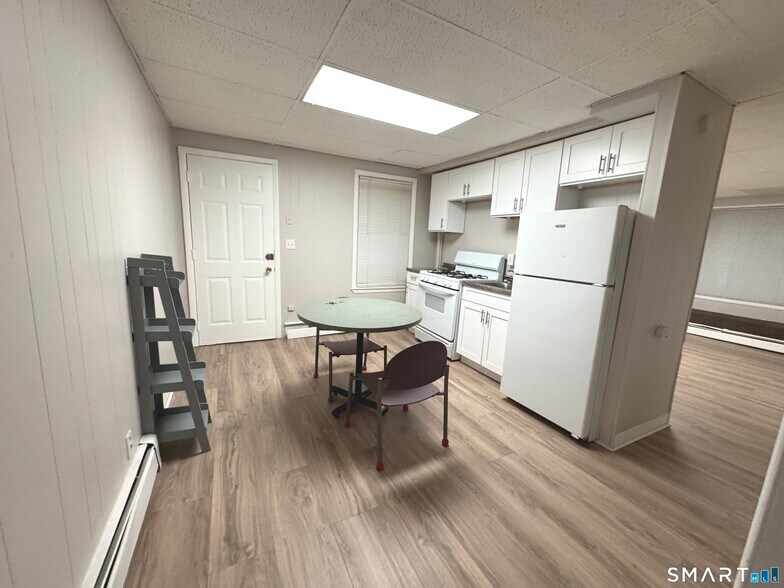 More Photos Of 643-645 Burnside Ave, East Hartford Apartments For Sale
