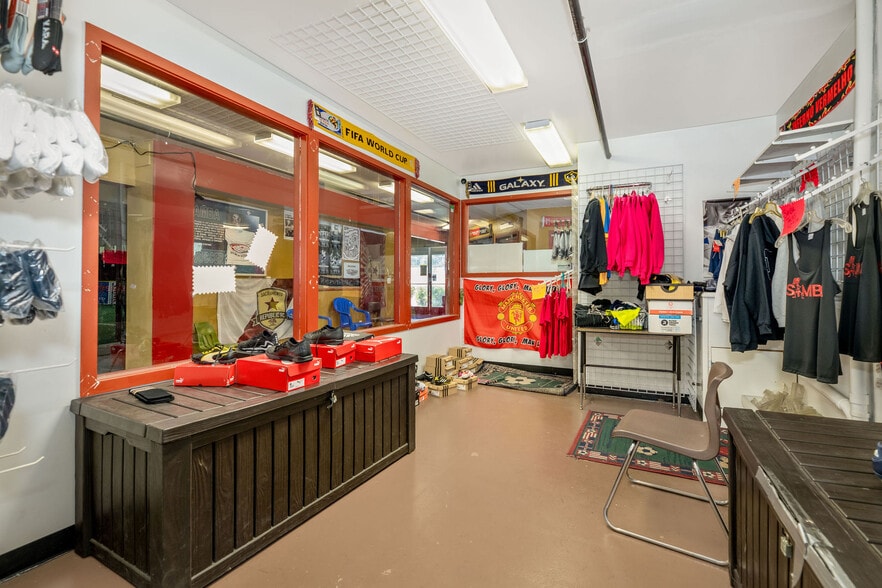 More Photos Of 957 Golden Gate Ter, Grass Valley Sports And Entertainment For Sale