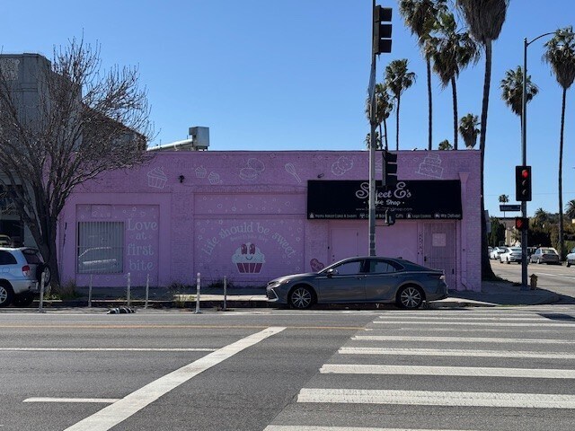 Primary Photo Of 4574-4578 W Adams Blvd, Los Angeles Restaurant For Sale