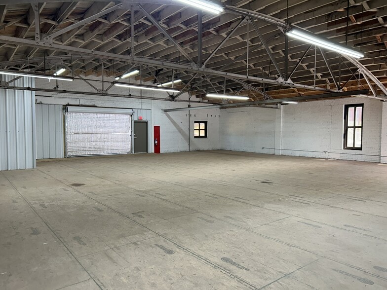 More Photos Of 517 Eastanallee Ave, Athens Industrial For Lease