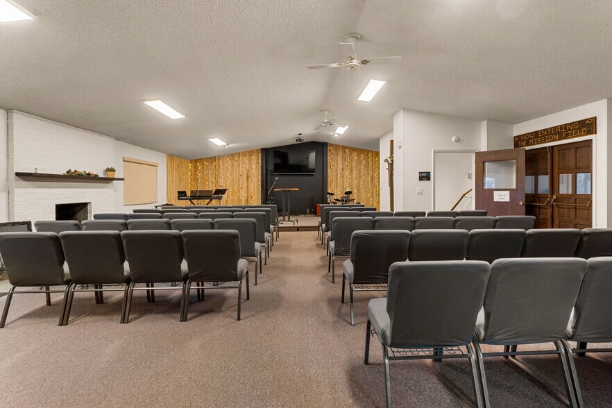 More Photos Of 1628 Babcock Ln, Colorado Springs Specialty For Sale