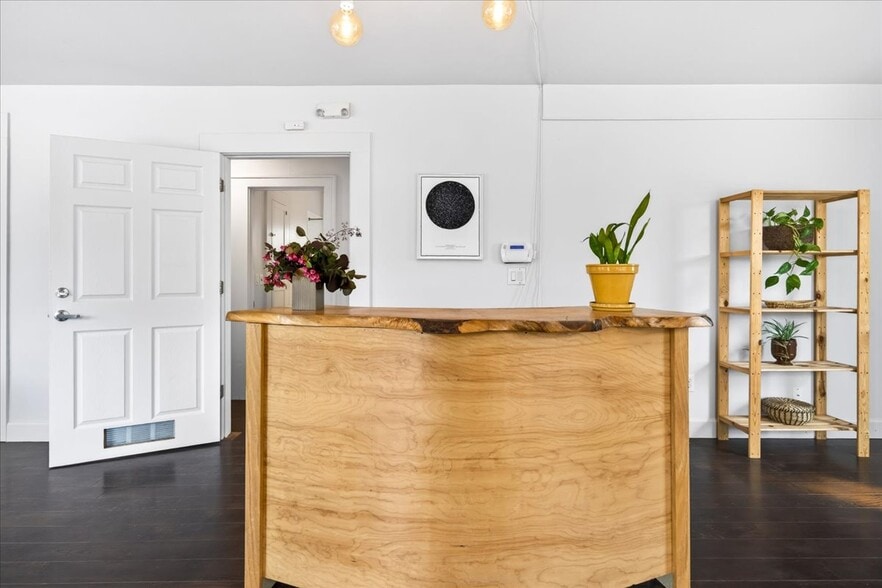 More Photos Of 3327 SE 50th Ave, Portland Office Residential For Sale