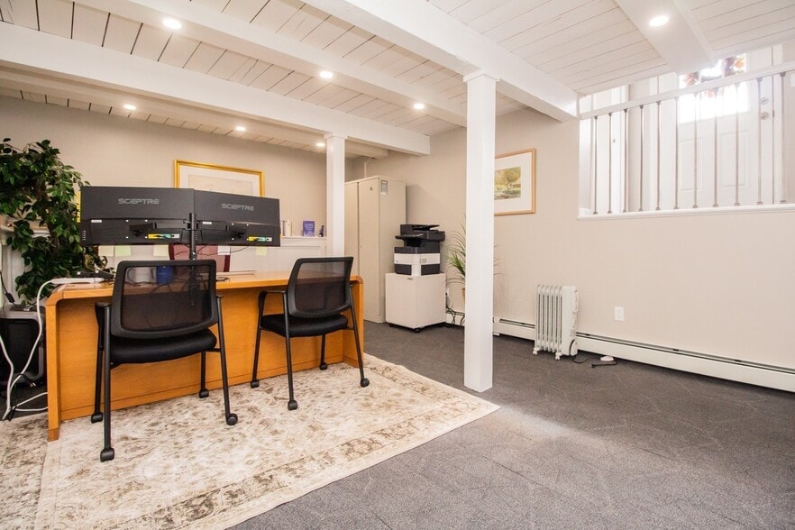 More Photos Of 4 Boyden Rd, Holden Office For Lease