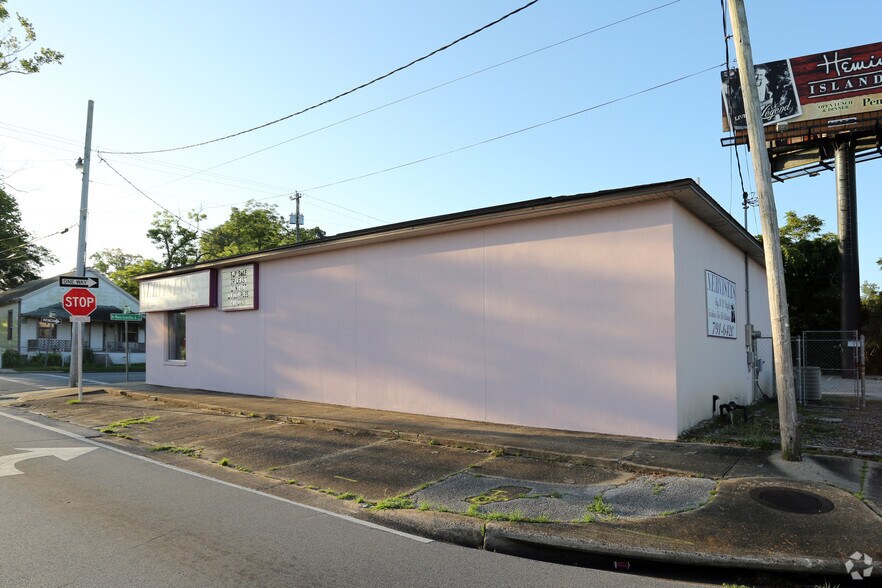 More Photos Of 2023 Dr Martin Luther King Dr, Pensacola General Retail For Sale