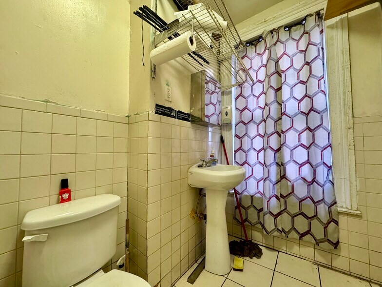 More Photos Of 393 Classon Ave, Brooklyn Storefront Retail Residential For Lease