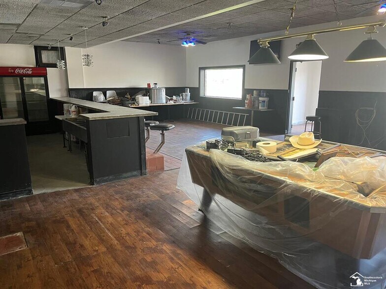 More Photos Of 1090 N Dixie Hwy, Monroe Restaurant For Sale