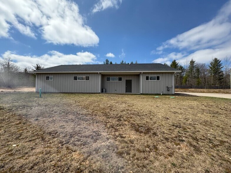 More Photos Of 928 County Road 480, Marquette Service For Sale