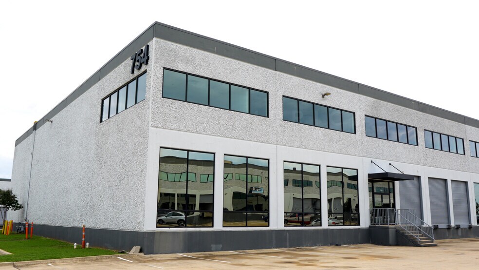 Primary Photo Of 754 Port America Pl, Grapevine Unknown For Lease