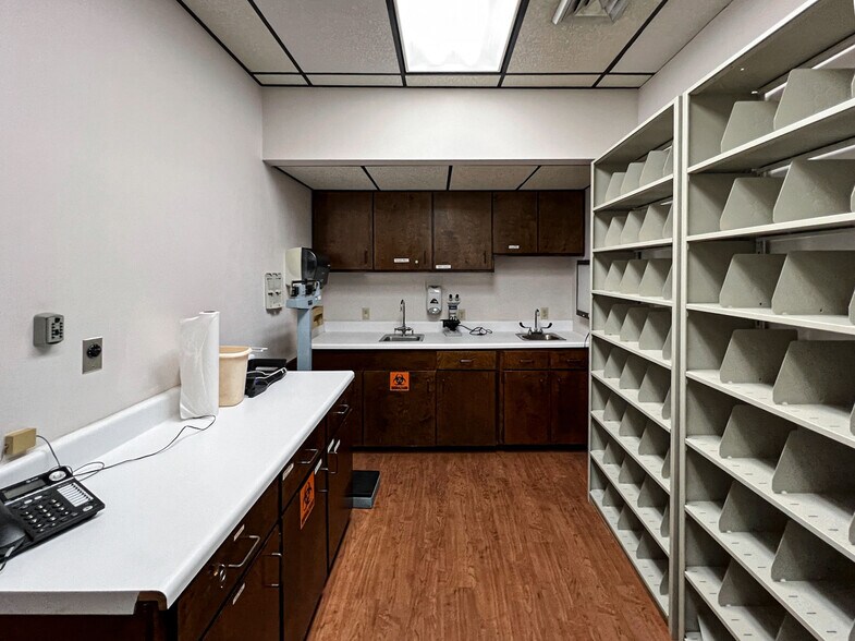 More Photos Of 119 W Lowman St, Mullins Medical For Sale