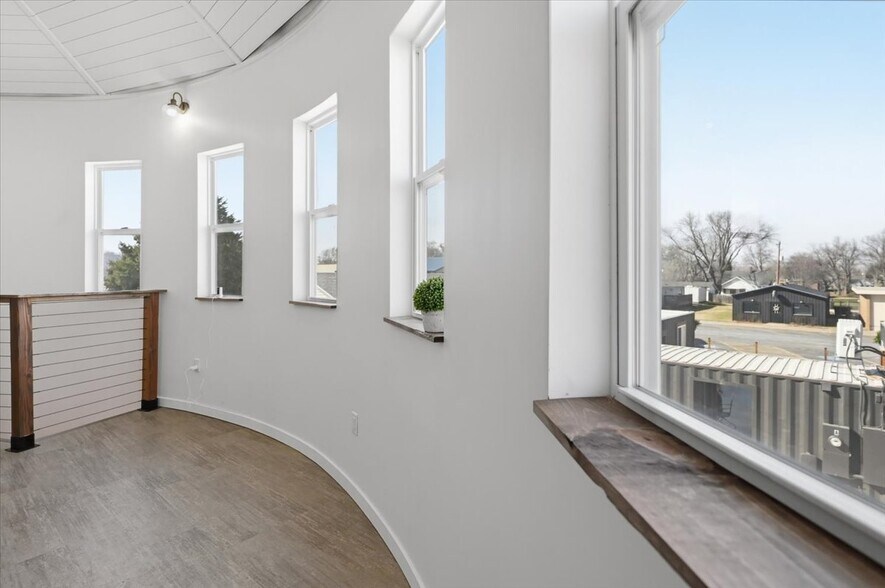 More Photos Of 131 3rd St, Underwood Specialty For Sale