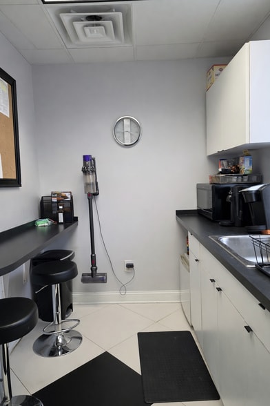 More Photos Of 4720 French Rd, East Amherst General Retail For Sale