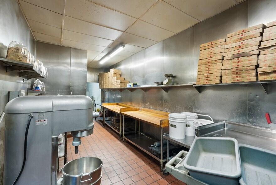 More Photos Of 251 W Base Line St, San Bernardino Restaurant For Sale