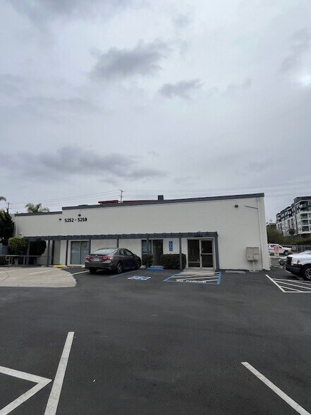 More Photos Of 5252-5258 Kearny Villa Way, San Diego Light Manufacturing For Lease