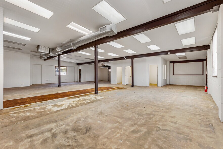 More Photos Of 770-780 S Arroyo Park, Pasadena Storefront Retail Office For Lease