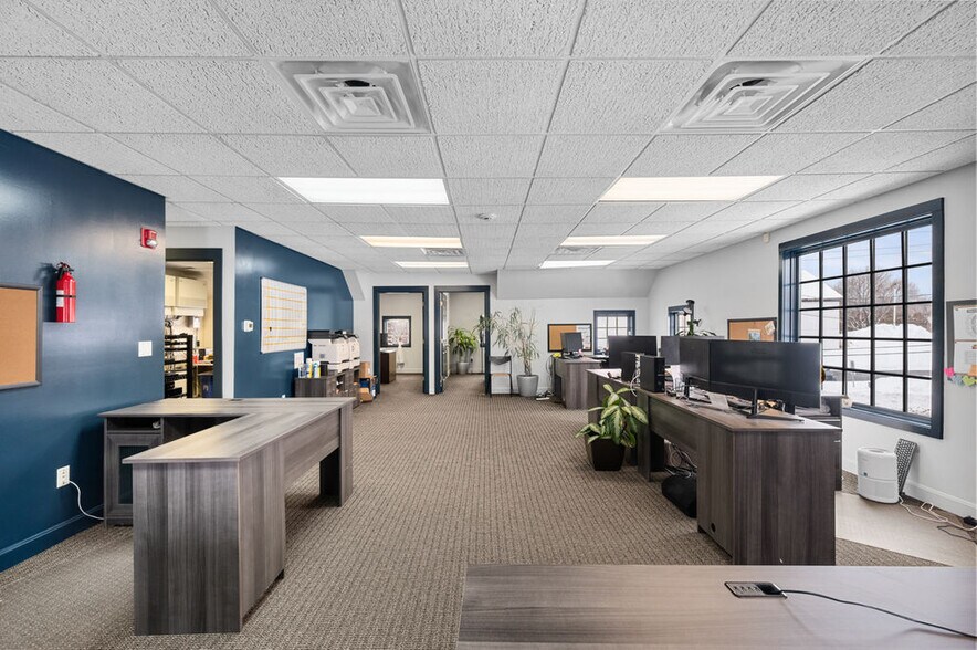 More Photos Of 26 Parker St, Newburyport Loft Creative Space For Lease