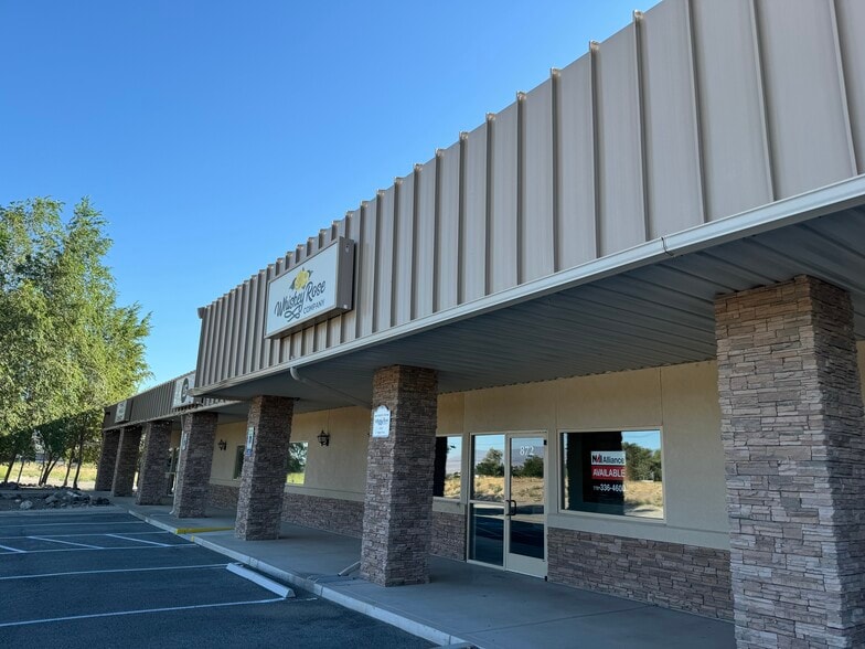 More Photos Of 872 Cottonwood Ln, Fernley Flex For Lease
