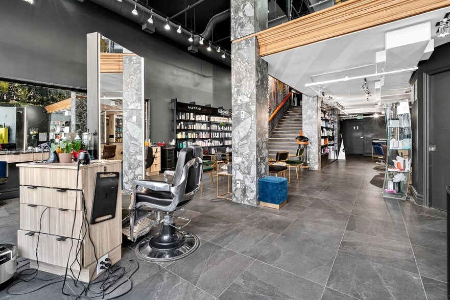 More Photos Of 1200 Rue Atateken, Montréal Storefront Retail Residential For Sale