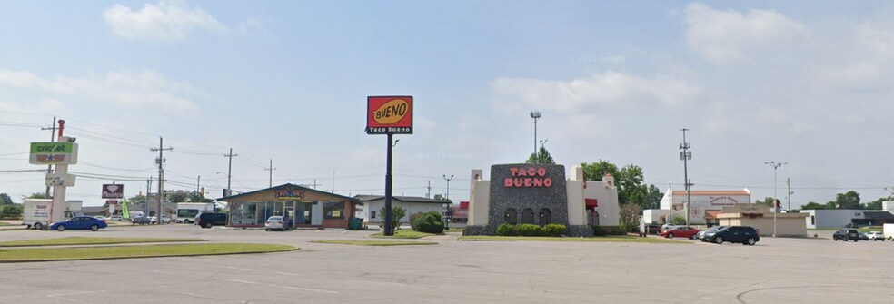 More Photos Of 4902-5046 S Sheridan Rd, Tulsa Unknown For Lease