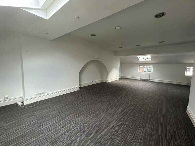 More Photos Of 62 Wellington St, Leeds Office For Lease