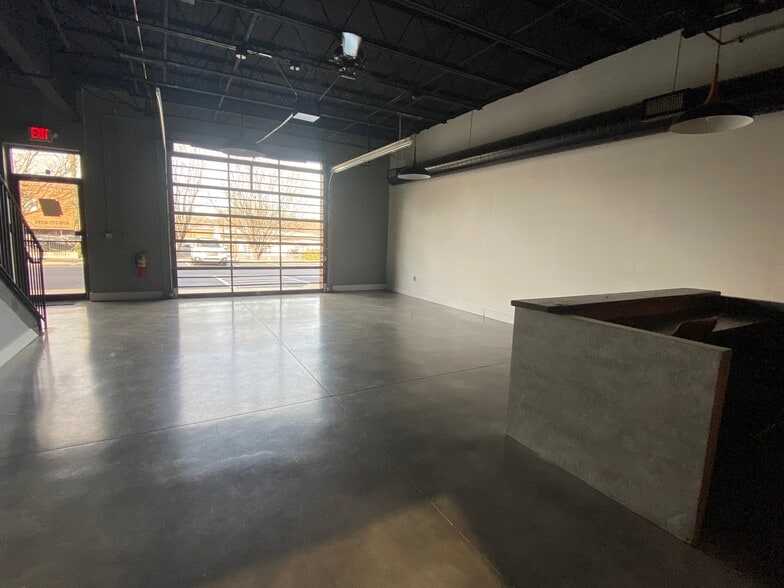 More Photos Of 1422 Woodmont Ln NW, Atlanta Showroom For Sale