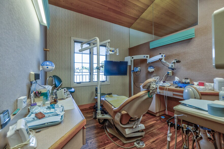 More Photos Of 16336 Whittier Blvd, Whittier Medical For Sale