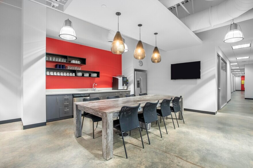 More Photos Of 9840-9860 Von Allmen Ct, Louisville Coworking Space