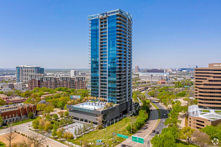 More Photos Of 3130 N Harwood St, Dallas Apartments For Sale