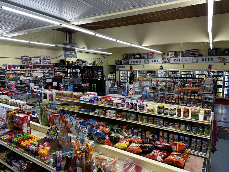 More Photos Of 7320-7330 NE Fremont St, Portland Freestanding For Sale