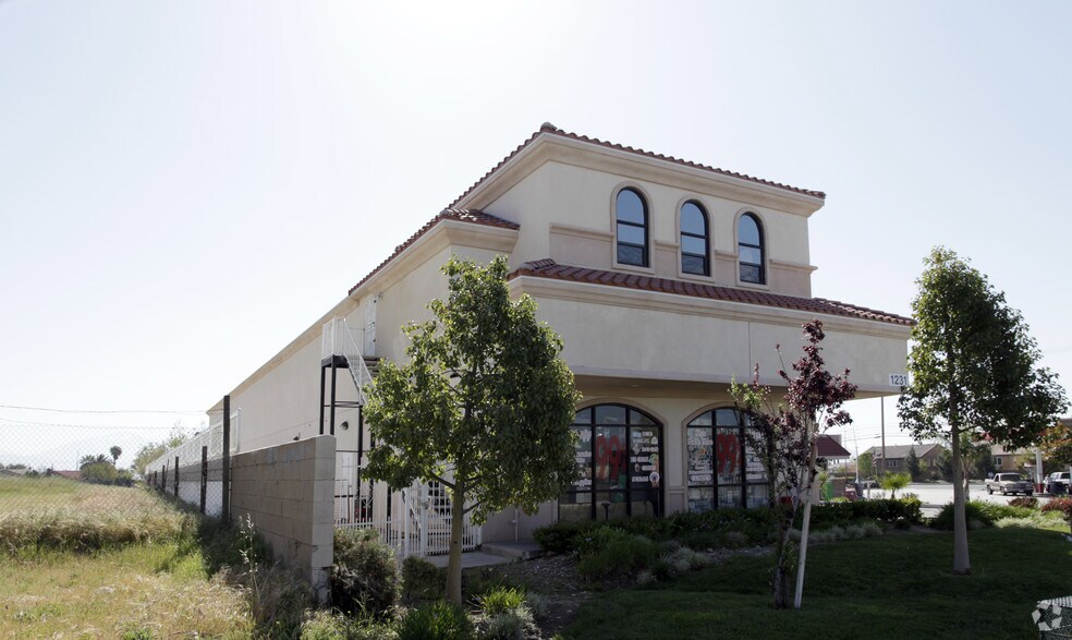 More Photos Of 1231 N Cactus Ave, Rialto Freestanding For Sale