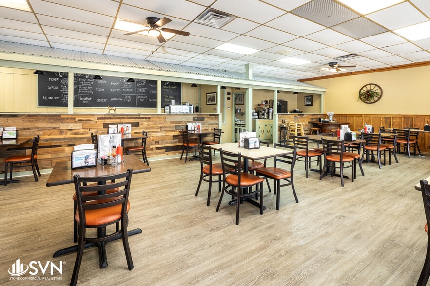 More Photos Of 409 N Main St, Nicholasville Restaurant For Sale