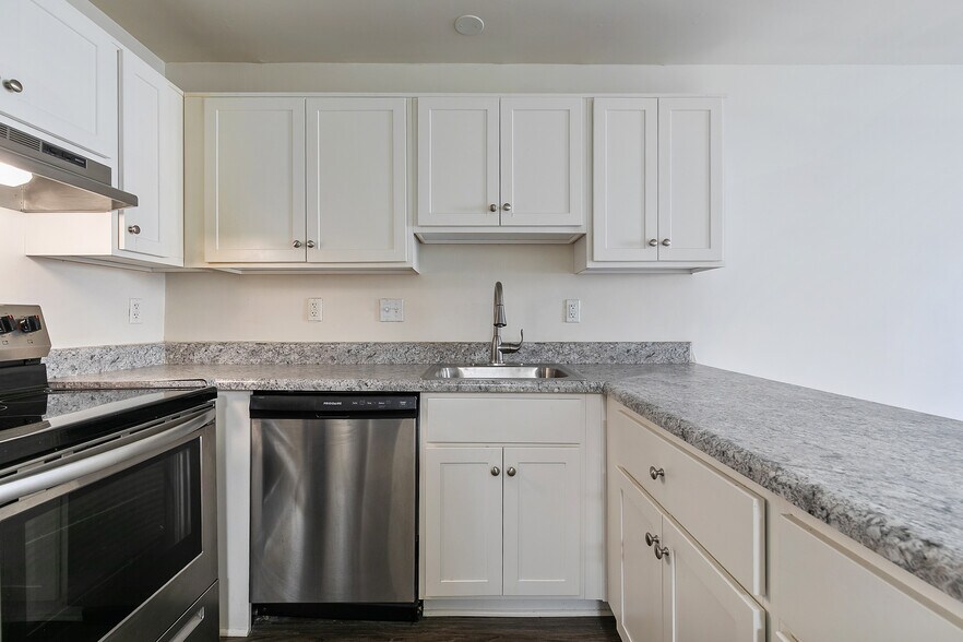 More Photos Of 3900 Forest Hill Ave, Richmond Apartments For Sale